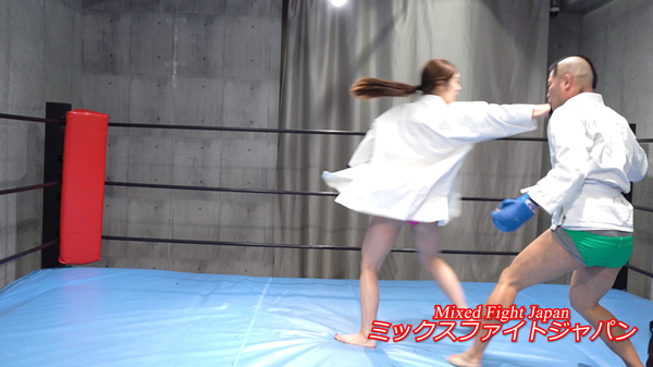 望月あやか空手勝負21