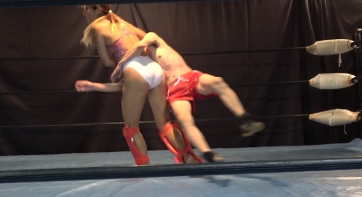 �ԗ����]�T�Œj�𓊂���΂�