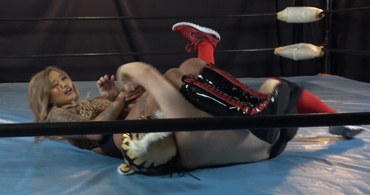 �r������ꂻ���ɂȂ�i�b�N